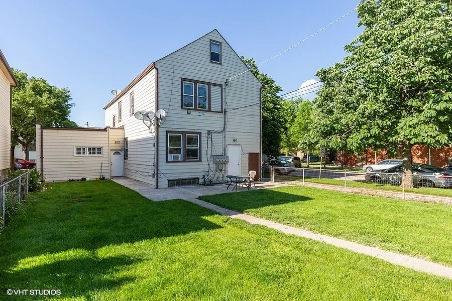 5901 W Giddings St Exterior