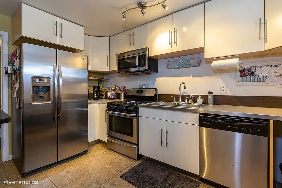 5901 W Giddings St Interior