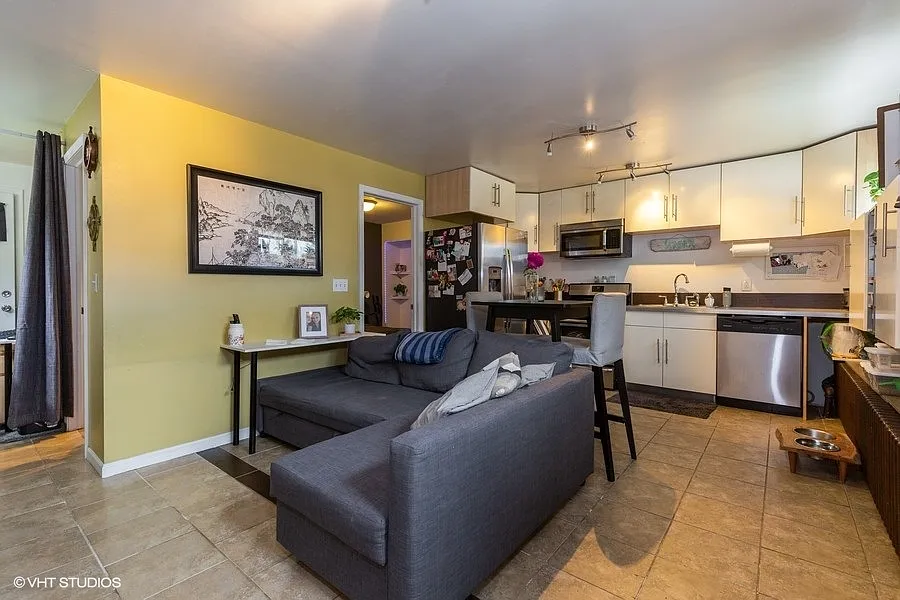 5901 W Giddings St Interior