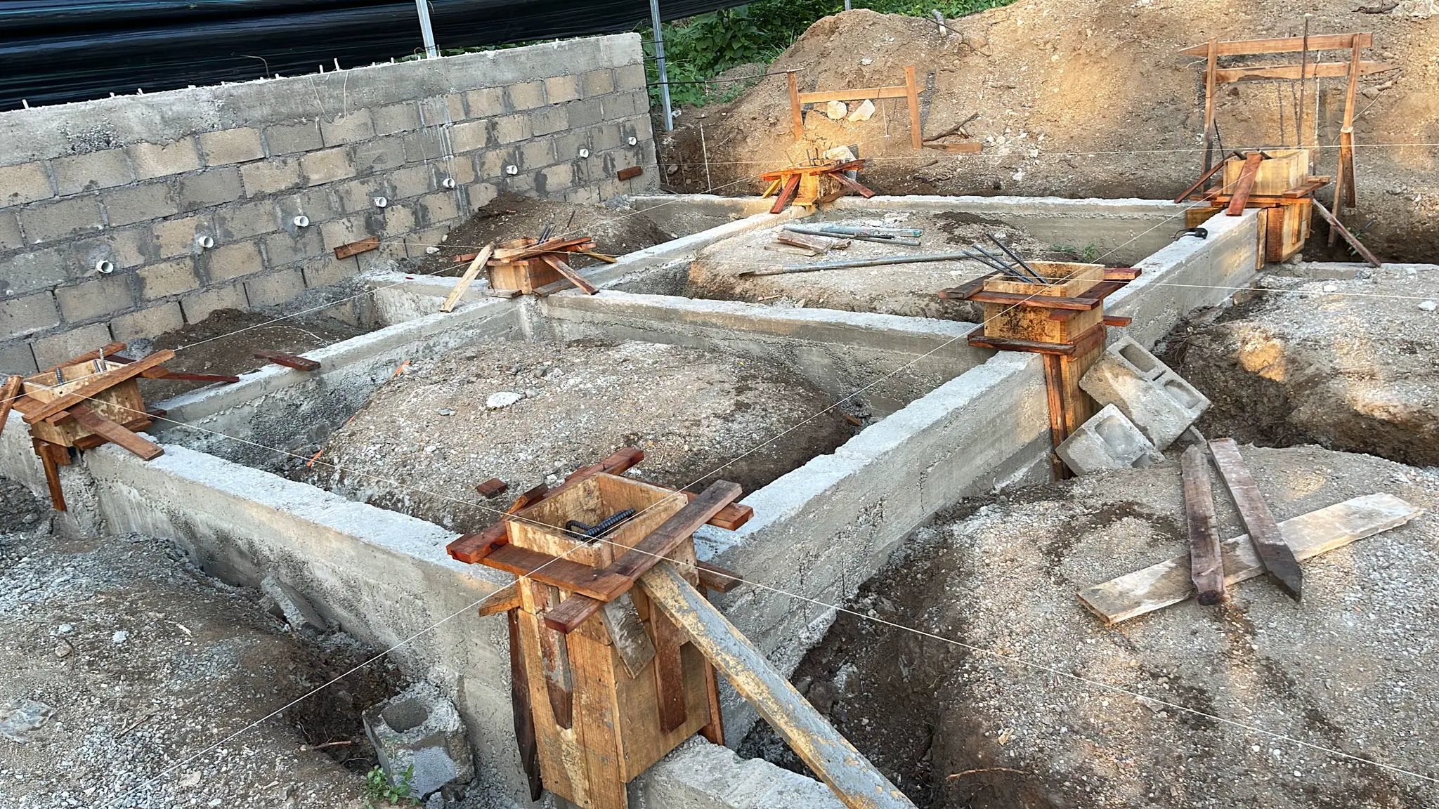 Construction Process of Villas Santa Teresa in Costa Rica